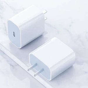 3 iPhone Charger 03
